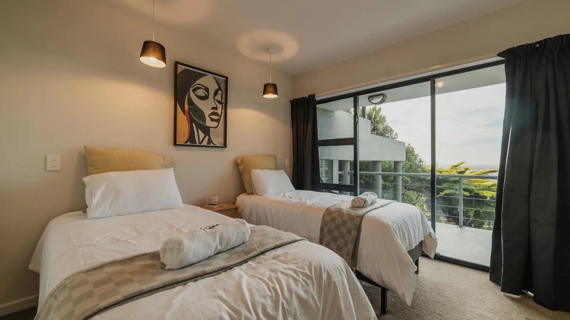 Appartement Adventure & Relaxation Cozy 3Br Stay With Games & Scenic Views Christchurch Nieuw-Zeeland